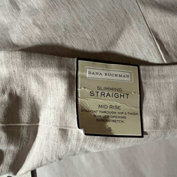 NWT Dana Buchman slimming Classic straight trouser pants Classic Tan Pants Small - Picture 8 of 9